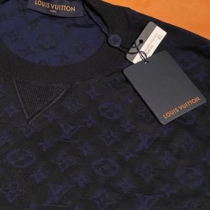 100%  authentic Louie V Sweater